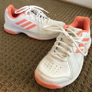 BRAND NEW ADIDAS TENNIS COURT SHOES